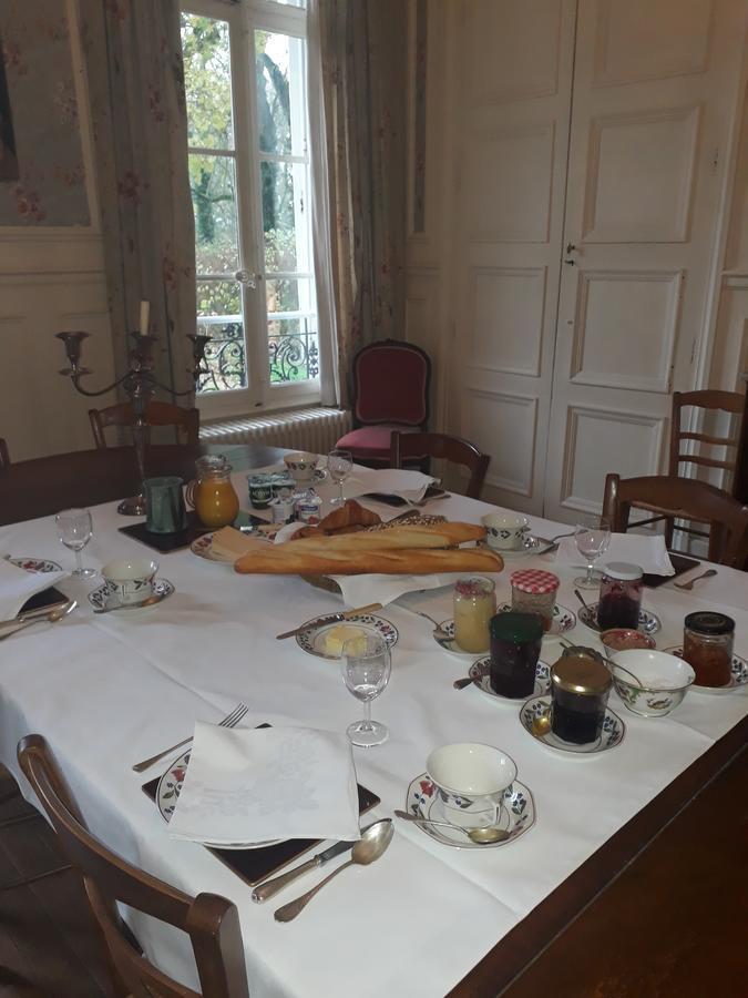 Chambres D'Hotes Chateau De La Puisaye Вернёй-сюр-Авр Экстерьер фото