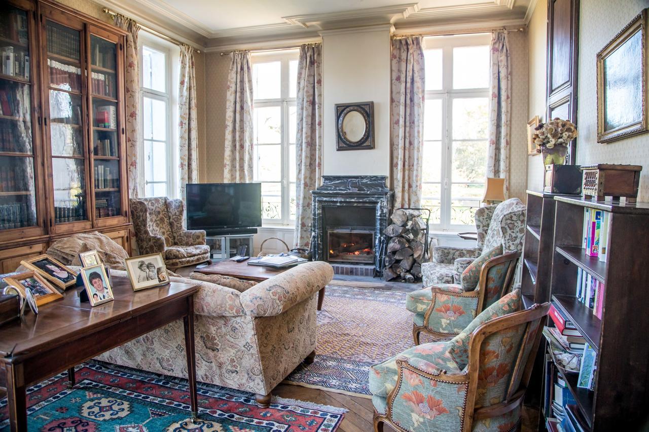 Chambres D'Hotes Chateau De La Puisaye Вернёй-сюр-Авр Экстерьер фото