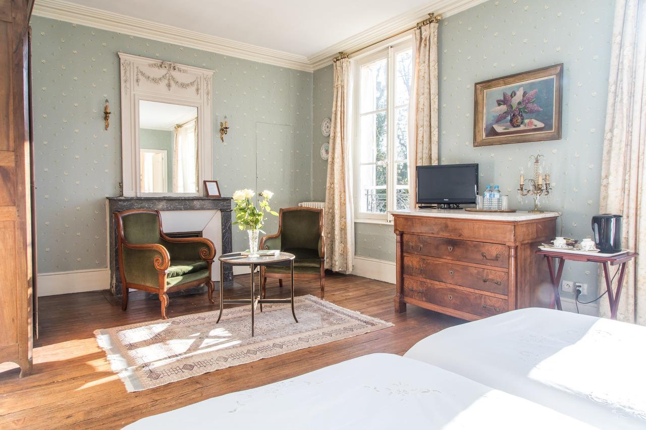 Chambres D'Hotes Chateau De La Puisaye Вернёй-сюр-Авр Экстерьер фото