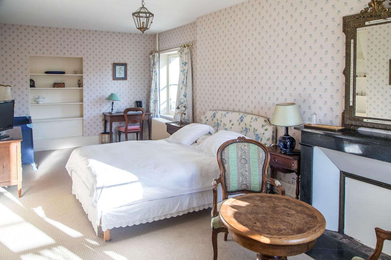 Chambres D'Hotes Chateau De La Puisaye Вернёй-сюр-Авр Экстерьер фото