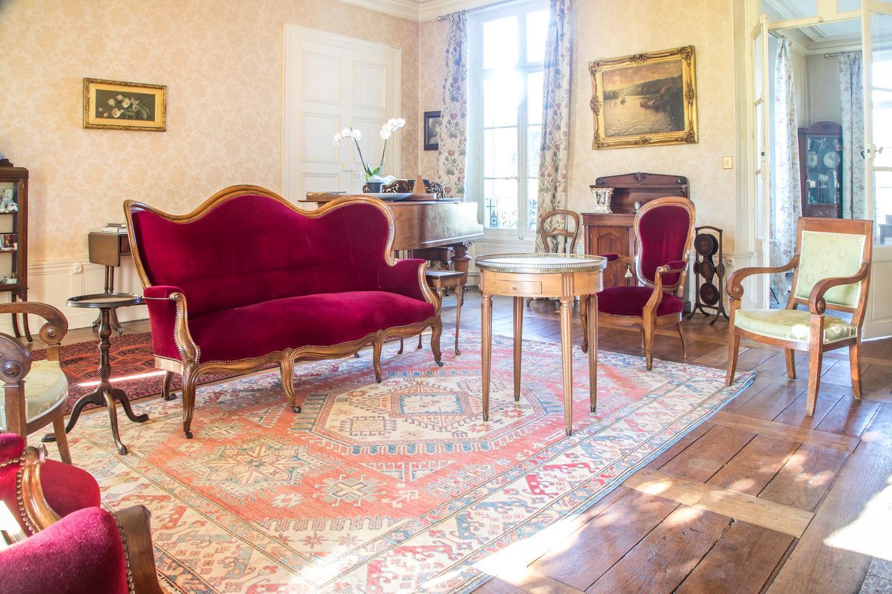 Chambres D'Hotes Chateau De La Puisaye Вернёй-сюр-Авр Экстерьер фото